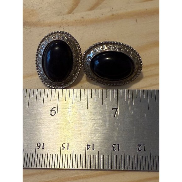 Vintage Oval Black Stone Pierced Earrings With Intricate Metal Detail - Picture 4 of 4